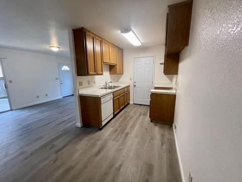122 James St, Modesto, CA 95354 photo 1