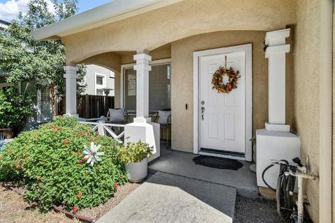 1030 Traditions, Tracy, CA 95376 photo 2