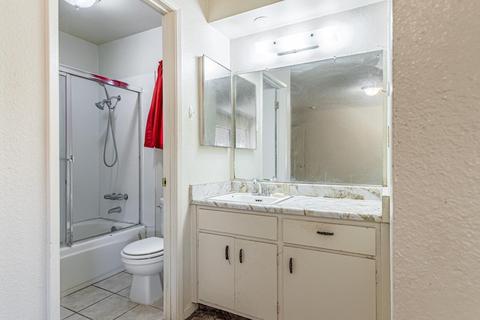 1817 Milpas Ln, Modesto, CA 95355 photo 21