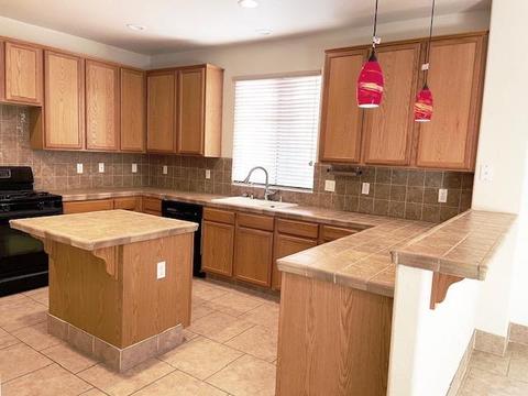 63 Black Crow Ln, Patterson, CA 95363 photo 3