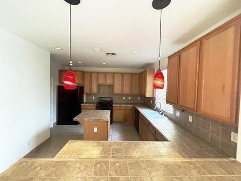 63 Black Crow Ln, Patterson, CA 95363 photo 4
