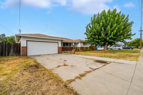 1889 17th St, Olivehurst, CA 95961 photo 2