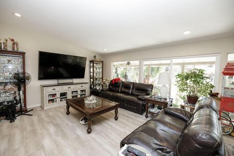 2212 Live Oak Ct, Modesto, CA 95351 photo 18