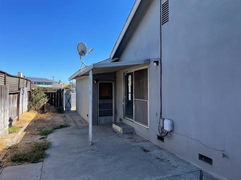 355 Shepard Way, Manteca, CA 95336 photo 2