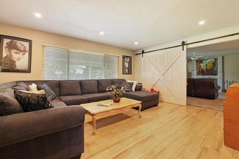 1009 Lexington Dr, Modesto, CA 95350 photo 20