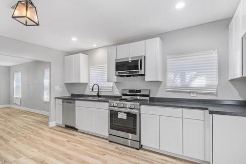 323 Laurel Ave, Modesto, CA 95351 photo 3