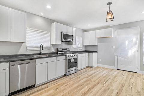 323 Laurel Ave, Modesto, CA 95351 photo 2