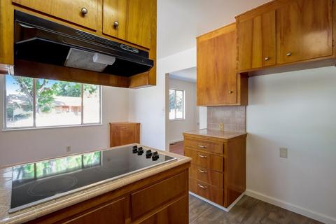 1002 Laurel Ave, Modesto, CA 95351 photo 4