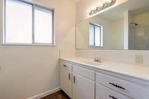 1002 Laurel Ave, Modesto, CA 95351 photo 6