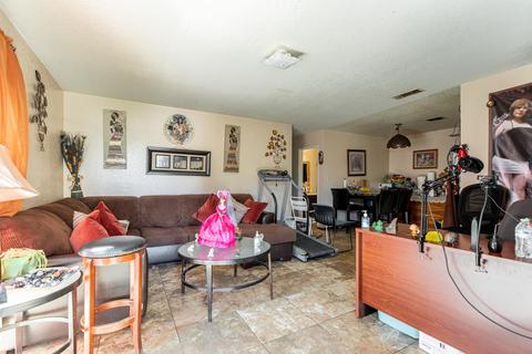 1332 Pecos Ave, Modesto, CA 95351 photo 5