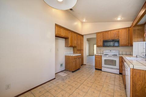 329 Macon Ct, Modesto, CA 95357 photo 11