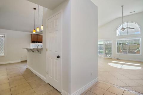 1480 Renown Dr, Tracy, CA 95376 photo 4
