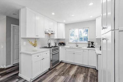 2404 Ada St, Modesto, CA 95354 photo 2