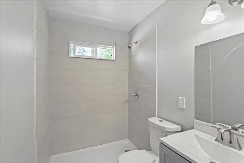 2404 Ada St, Modesto, CA 95354 photo 13