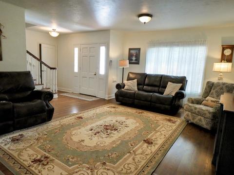 1027 Sierra St, Turlock, CA 95380 photo 6