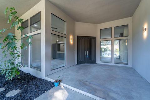 7224 Hillcrest Dr, Modesto, CA 95356 photo 2