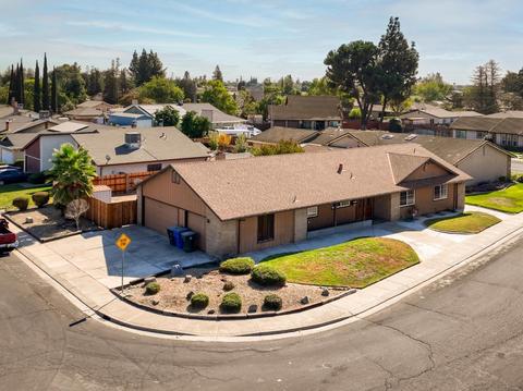 684 Garden Gate Dr, Manteca, CA 95336 photo 9