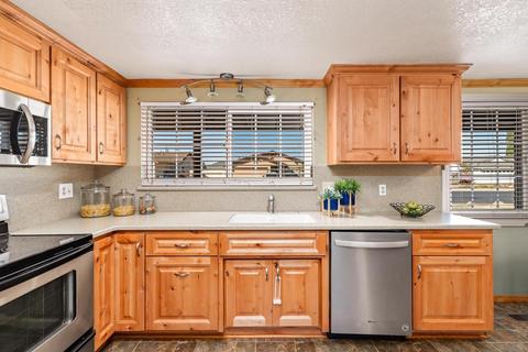 684 Garden Gate Dr, Manteca, CA 95336 photo 13