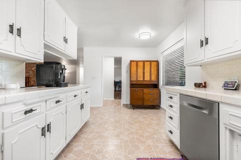 714 Leveland Ln, Modesto, CA 95350 photo 12