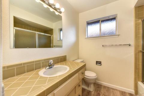 915 Villanova Dr, Davis, CA 95616 photo 26