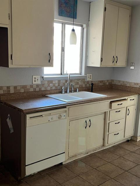 1642 Loretta Ln, Ceres, CA 95307 photo 8