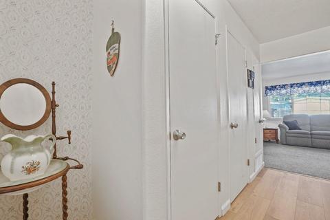 1337 Aurora St, Modesto, CA 95351 photo 9