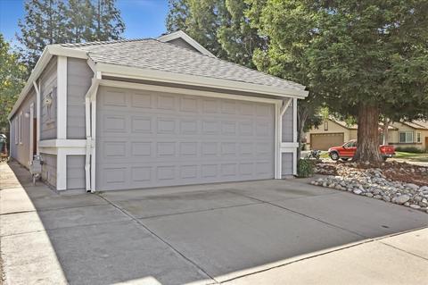 8358 Hillsbrook Dr, Antelope, CA 95843 photo 4