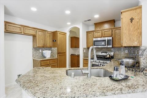 8358 Hillsbrook Dr, Antelope, CA 95843 photo 9