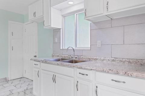 1825 Vernon Ave, Modesto, CA 95351 photo 9