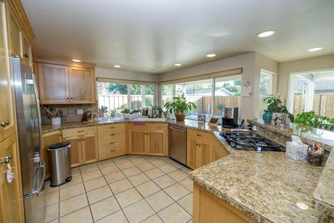 501 Leveland Ln, Modesto, CA 95350 photo 15