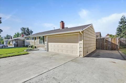3713 Holloway Ln, Carmichael, CA 95608 photo 3