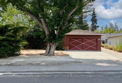 685 Drucilla Dr, Mountain View, CA 94040 photo 2