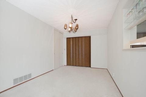 685 Drucilla Dr, Mountain View, CA 94040 photo 10