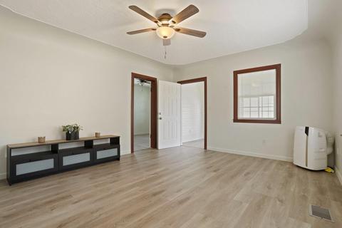 504 E Tokay St, Lodi, CA 95240 photo 6