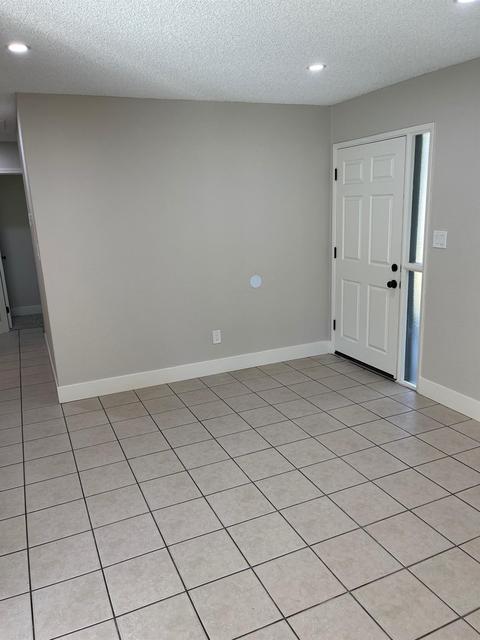 205 Price Dr, Modesto, CA 95351 photo 2