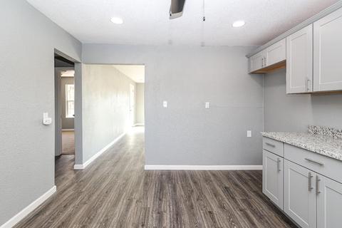 703 Watson Ave, Modesto, CA 95358 photo 5