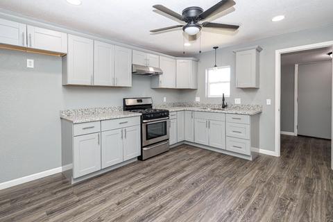 703 Watson Ave, Modesto, CA 95358 photo 3