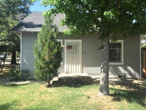 52 Bell St, Turlock, CA 95380 photo 2