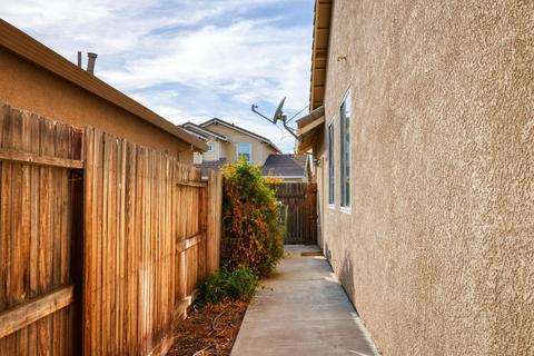 1748 Dalia Ln, Manteca, CA 95337 photo 28