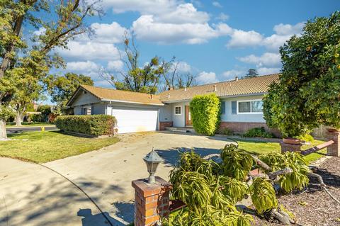 1000 Colonial Ct, Modesto, CA 95350 photo 1