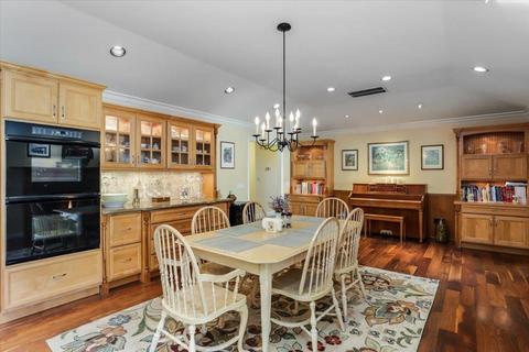 401 Roxbury Ln, Modesto, CA 95350 photo 23