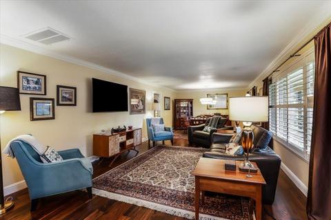 401 Roxbury Ln, Modesto, CA 95350 photo 9