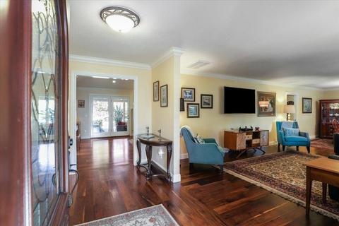 401 Roxbury Ln, Modesto, CA 95350 photo 6