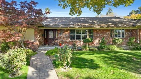 401 Roxbury Ln, Modesto, CA 95350 photo 2