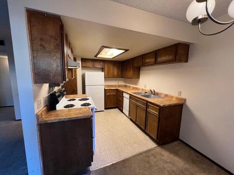 3701 Colonial Dr #135, Modesto, CA 95356 photo 16