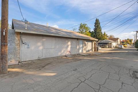 208 Flora St, Lodi, CA 95240 photo 3