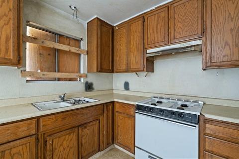 208 Flora St, Lodi, CA 95240 photo 12