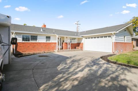 2011 Joaquin St, Modesto, CA 95350 photo 1