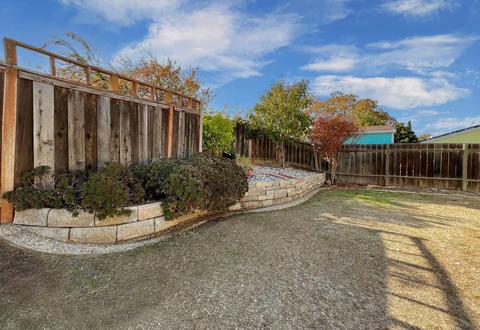 74 E Trident Dr, Pittsburg, CA 94565 photo 24