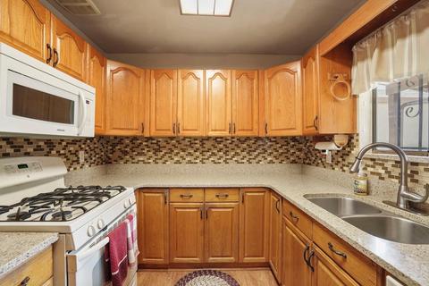 408 Mount Everest Ct, Modesto, CA 95358 photo 9